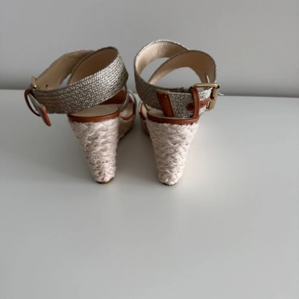 Jessica Simpson Gold Espadrille Wedges Sandal Size 8.5 - Picture 6 of 8